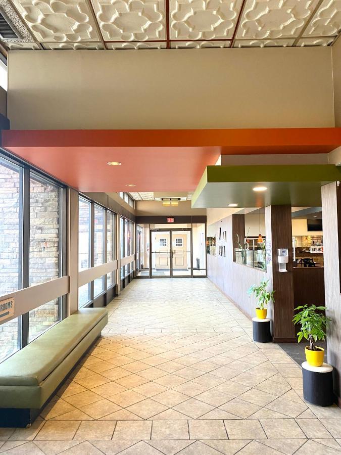 The George Dawson Inn & Conference Centre Dawson Creek Exterior photo